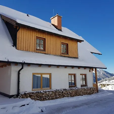 מלון דירות Tauernhaus 3*