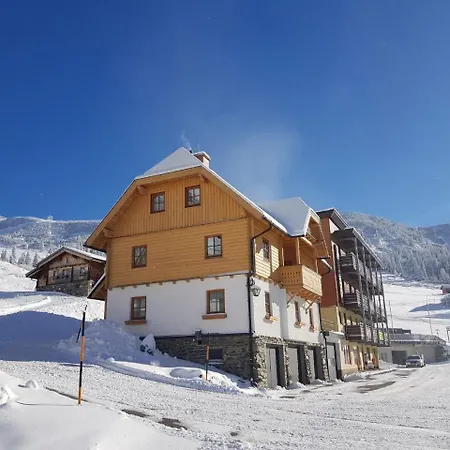 Tauernhaus מלון דירות Planneralm